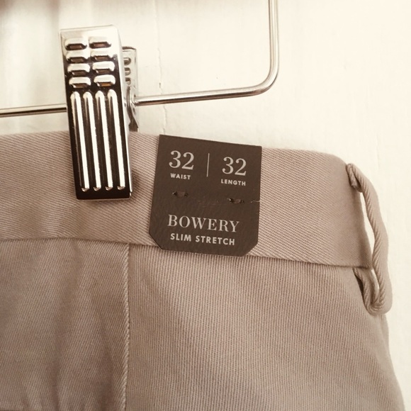 J.Crew Bowery Slim Fit Dress Pants in Stretch Chino in Warm Gray - Picture 4 of 5
